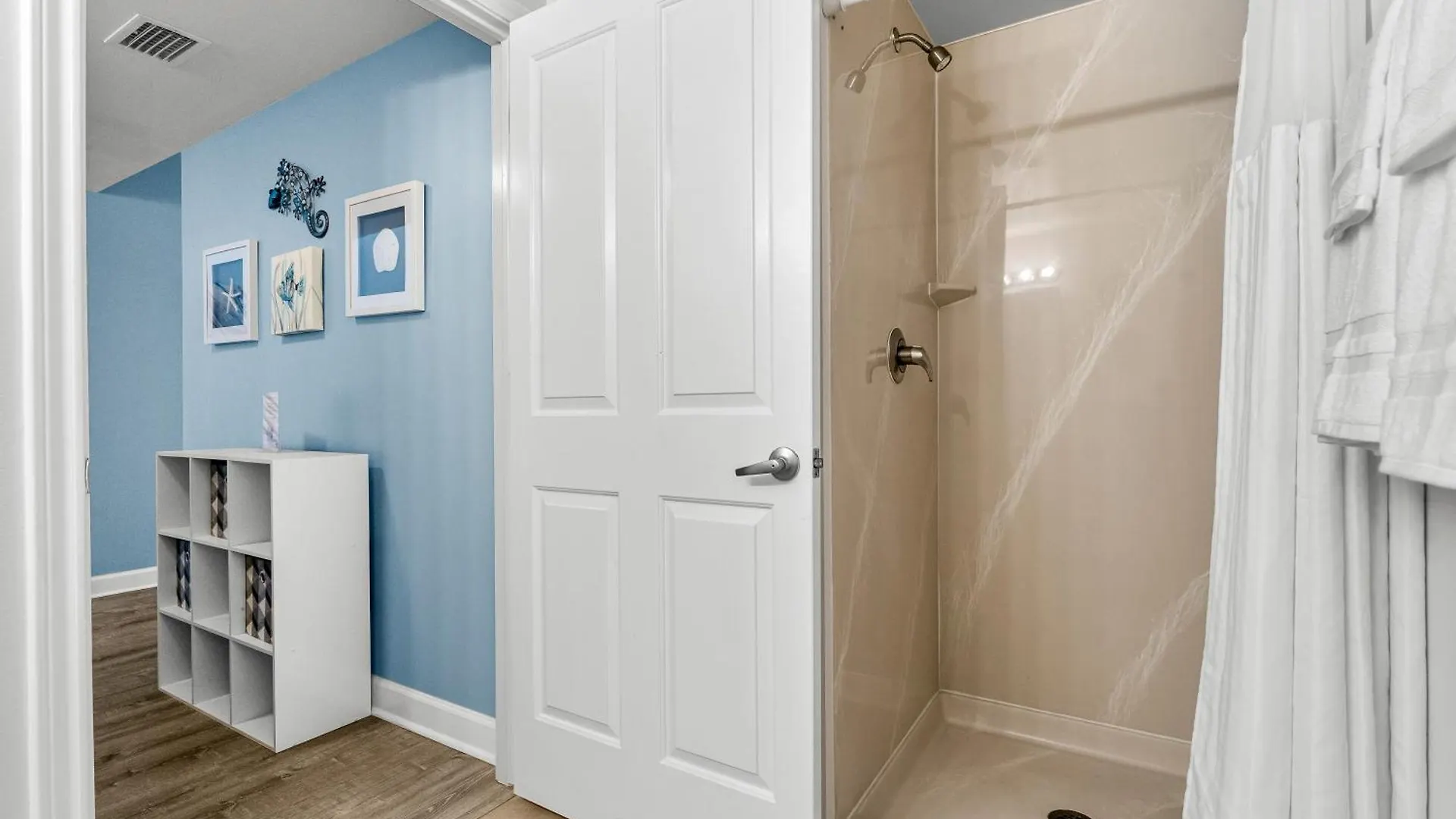 Stylish 1Bd Beachfront Condo With Amenities Galore! By Dolce Vita Getaways! Panama City Beach 0*,  United States