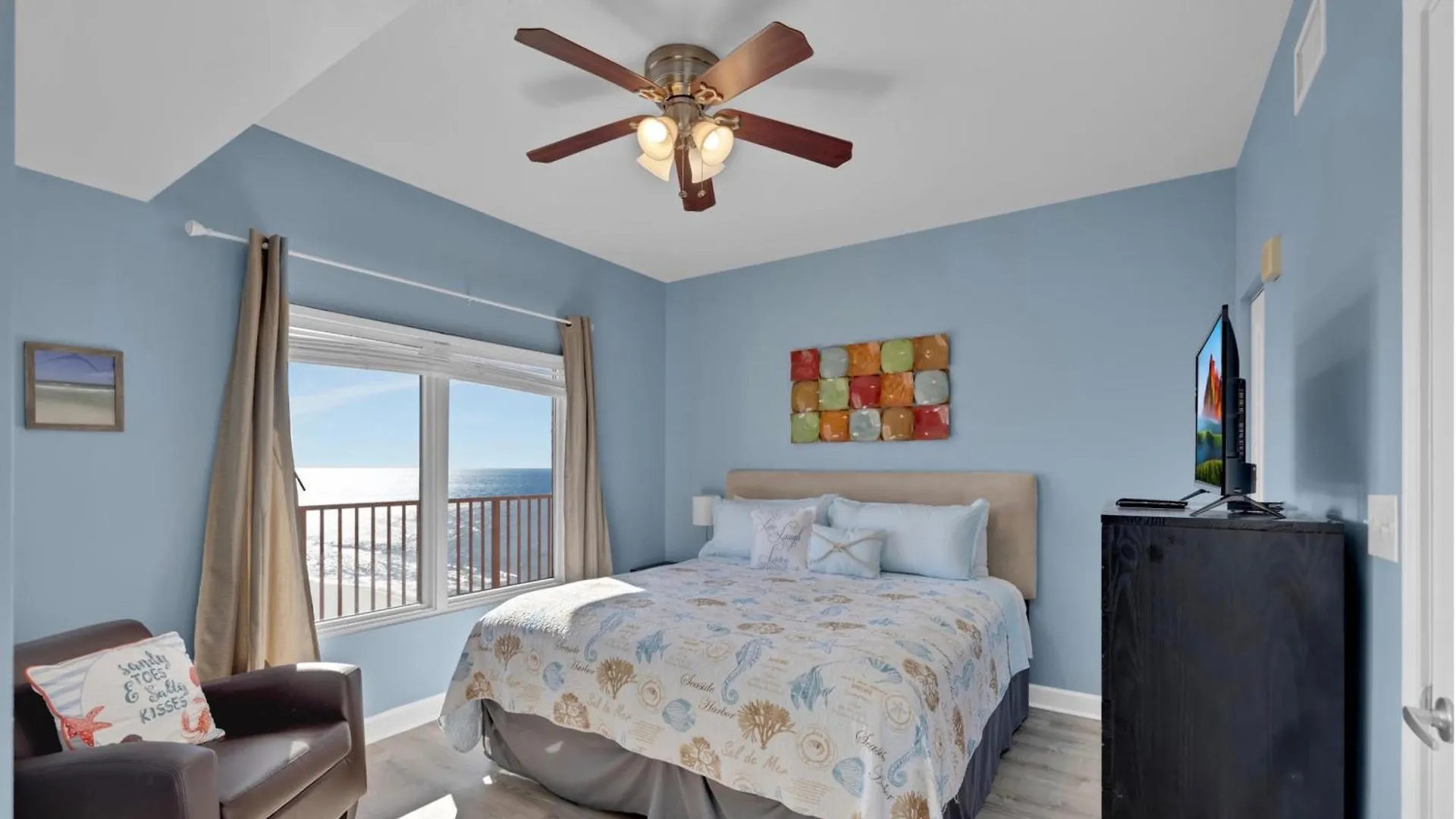 Apartment Stylish 1Bd Beachfront Condo With Amenities Galore! By Dolce Vita Getaways! Panama City Beach United States
